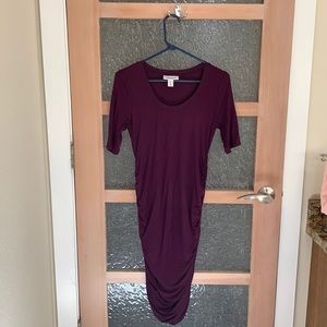 Maternity dress in burgundy